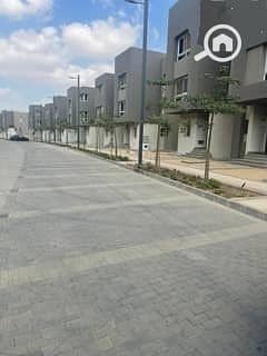 For sale: Twin house, 394m², Etapa Compound - Sheikh Zayed. Very prime location at a special price. Immediate delivery . - Widok 3