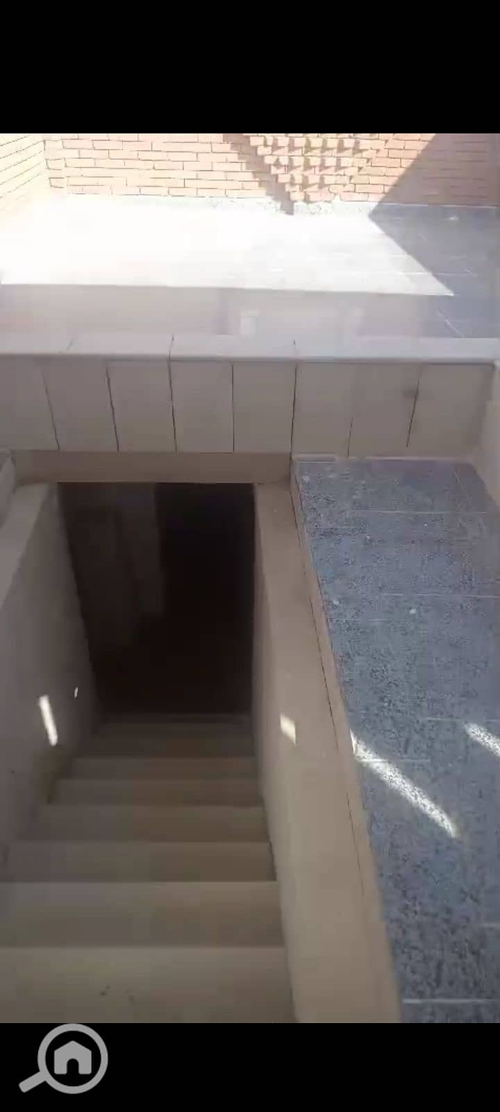 6 1000269376. png