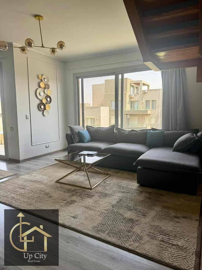 Special penthouse For rent Fully furnished with Roof area First use Open view on Garden - Aanzicht 6