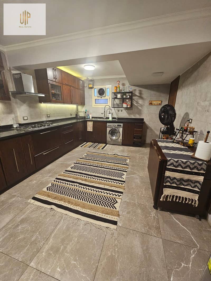 A complete villa on a spacious area in the finest areas of Al-Shuwayfat in the Fifth Settlement, near Gamal Abdel Nasser. - Ansicht 6
