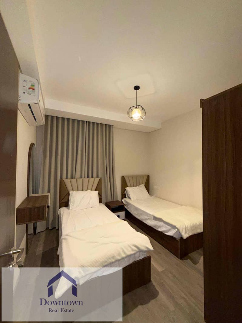 15 cd1e5790-846e-47e9-95da-f9f0b6a53397. jpg