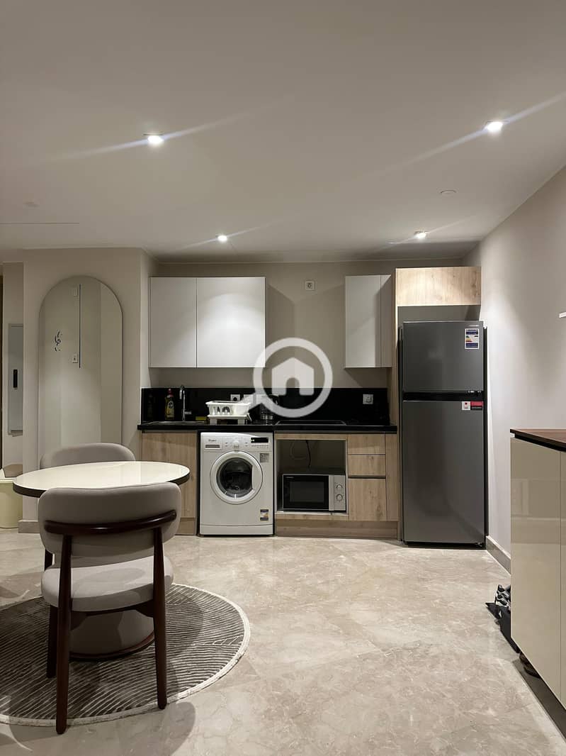 Luxury studio for rent in Sheikh Zayed – Z West 10th floor with a premium view Fully furnished (hotel-style) – brand new Private parking – fully serv - Widok 3