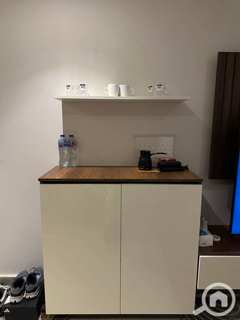 Luxury studio for rent in Sheikh Zayed – Z West 10th floor with a premium view Fully furnished (hotel-style) – brand new Private parking – fully serv - Więcej