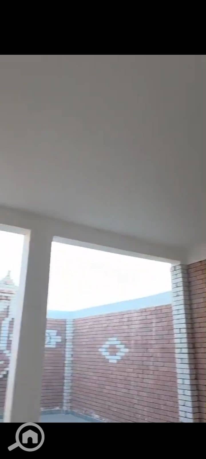 4 1000292233. png