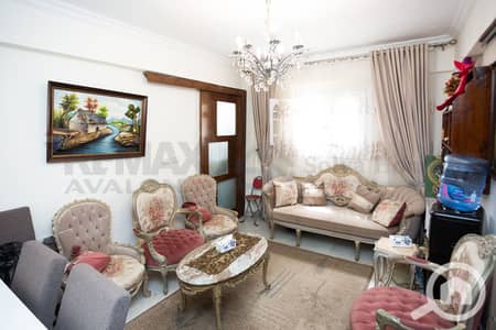 شقة 3 غرف نوم للبيع في جليم، الإسكندرية - 01 (2). jpg