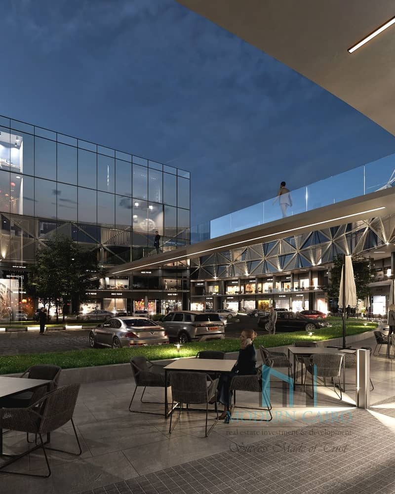 Own your retail unit directly on North 90th Street next to Chillout Maxim with the lowest down payment and the longest payment plan. - Mehr