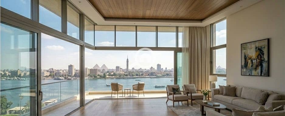 An elegantly finished and furnished hotel room on the Nile under the management of Intercontinental Hotels. - Ansicht 2