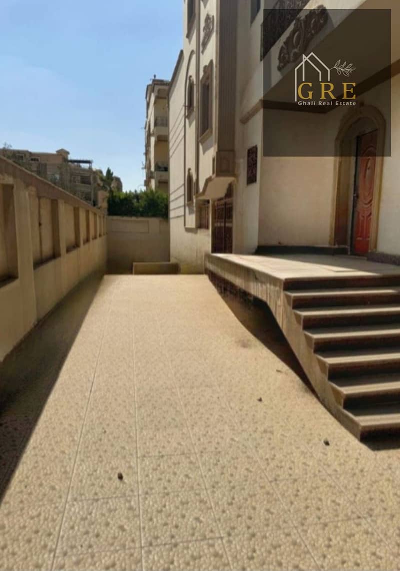 Villa for sale in West Somid, adjacent to Block 9, corner lot, 600m land, 300m garden, prime location next to a 5000m park, open view and high privacy, strong investment opportunity. - Widok 4