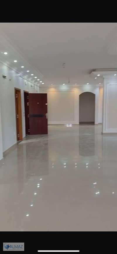 شقة 5 غرف نوم للايجار في القاهرة الجديدة، القاهرة - WhatsApp Image 2026-04-08 at 2.46. 33 PM. jpeg