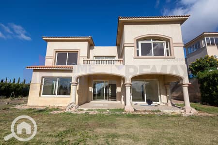 فیلا 5 غرف نوم للبيع في عجمي، الإسكندرية - 01. jpg