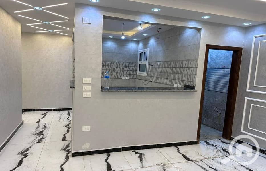 Apartment 165m first floor balcony reception 3 rooms 2 bathrooms American kitchen building very close to the main road - Widok 5