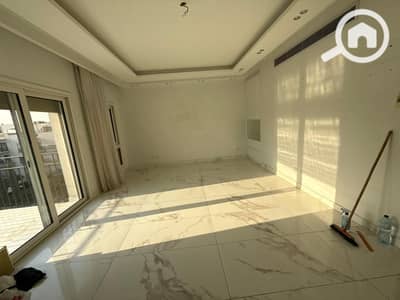 شقة 3 غرف نوم للايجار في الشيخ زايد، الجيزة - court 9. jpg