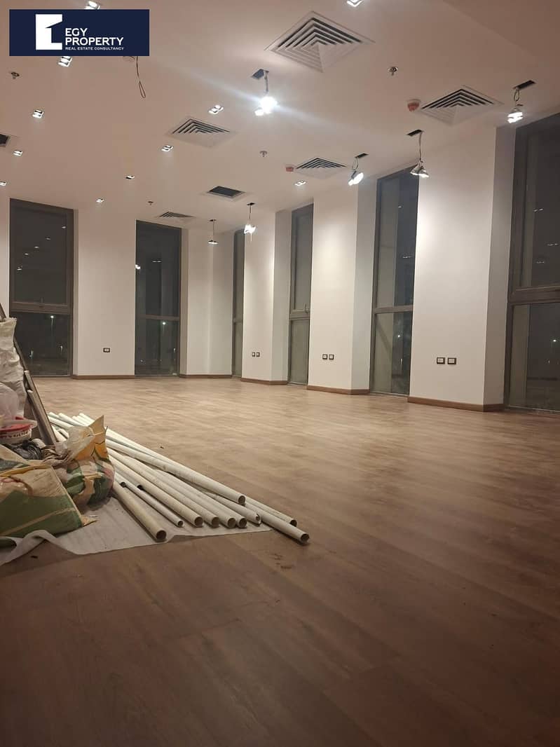 Fully Finished Office for Rent in Mivida New Cairo 114 sqm - Widok 3
