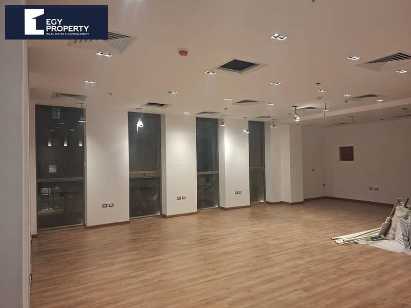 Fully Finished Office for Rent in Mivida New Cairo 114 sqm - Widok 5