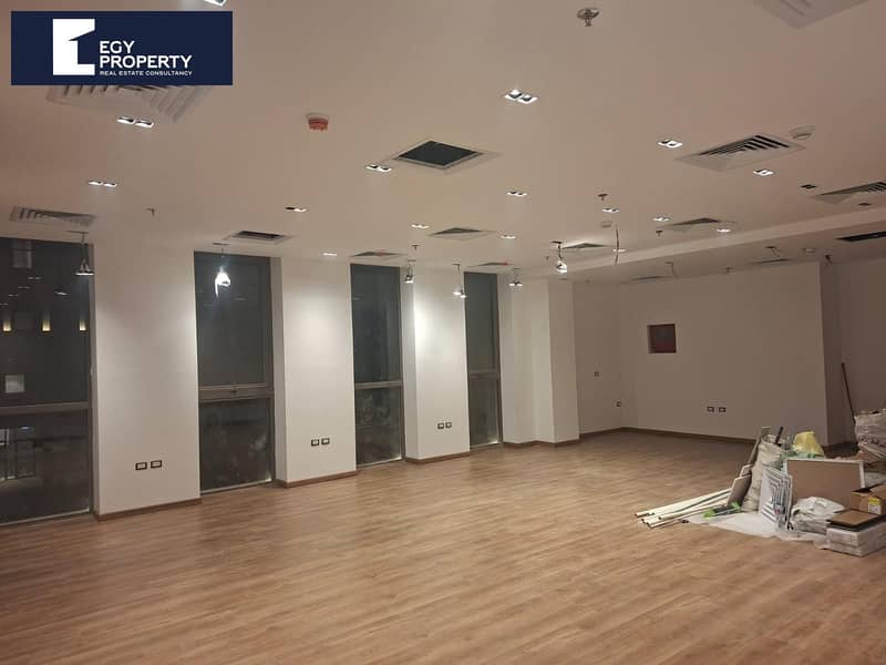 Fully Finished Office for Rent in Mivida New Cairo 114 sqm - Widok 6