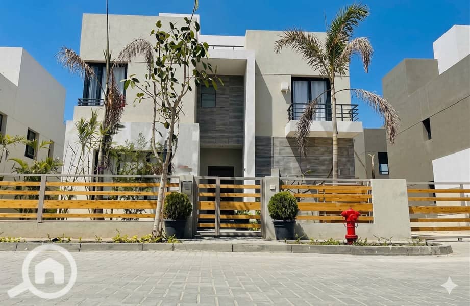 Distinctive townhouse overlooking landscaped areas Ready To Move for sale on the longest installment plan in Palm Hills Alexandria - Widok 5