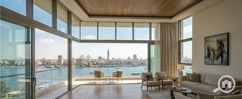 A fully furnished hotel room for a shot on the Nile under the management of InterContinental Hotels. - Widok 5
