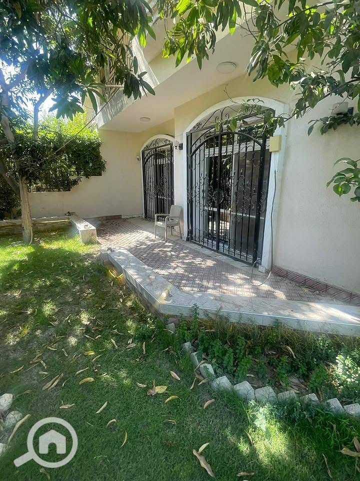 Corner townhouse for sale in Hadayek El Mohandessin Sheikh Zayed 4 bedrooms modern finishing - Vista 2
