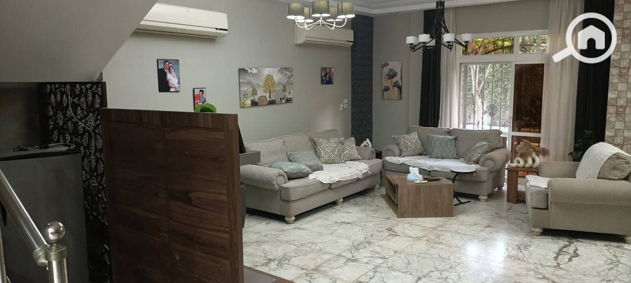 Corner townhouse for sale in Hadayek El Mohandessin Sheikh Zayed 4 bedrooms modern finishing - Vista 3