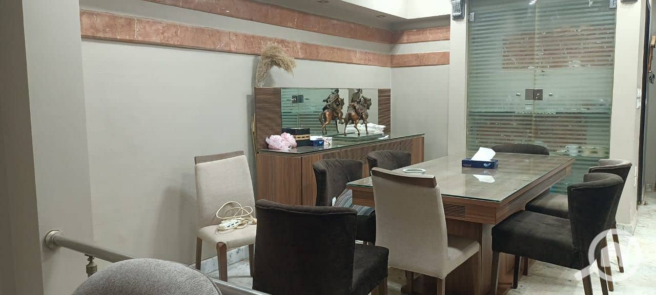 Corner townhouse for sale in Hadayek El Mohandessin Sheikh Zayed 4 bedrooms modern finishing - Altro