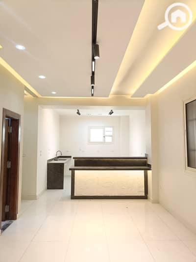 4 Bedroom Flat for Rent in New Cairo, Cairo - 5a8c2c76-0a12-4a19-ab0c-876549d74eff. jpg 4 Bedroom Flat for Rent in New Cairo, Cairo - 5a8c2c76-0a12-4a19-ab0c-876549d74eff. jpg