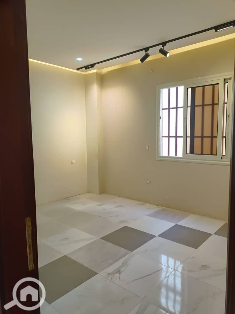 apartment for rent, 350m, with a garden, suitable for companies, close to transportation and services, Fifth Settlement - Widok 4