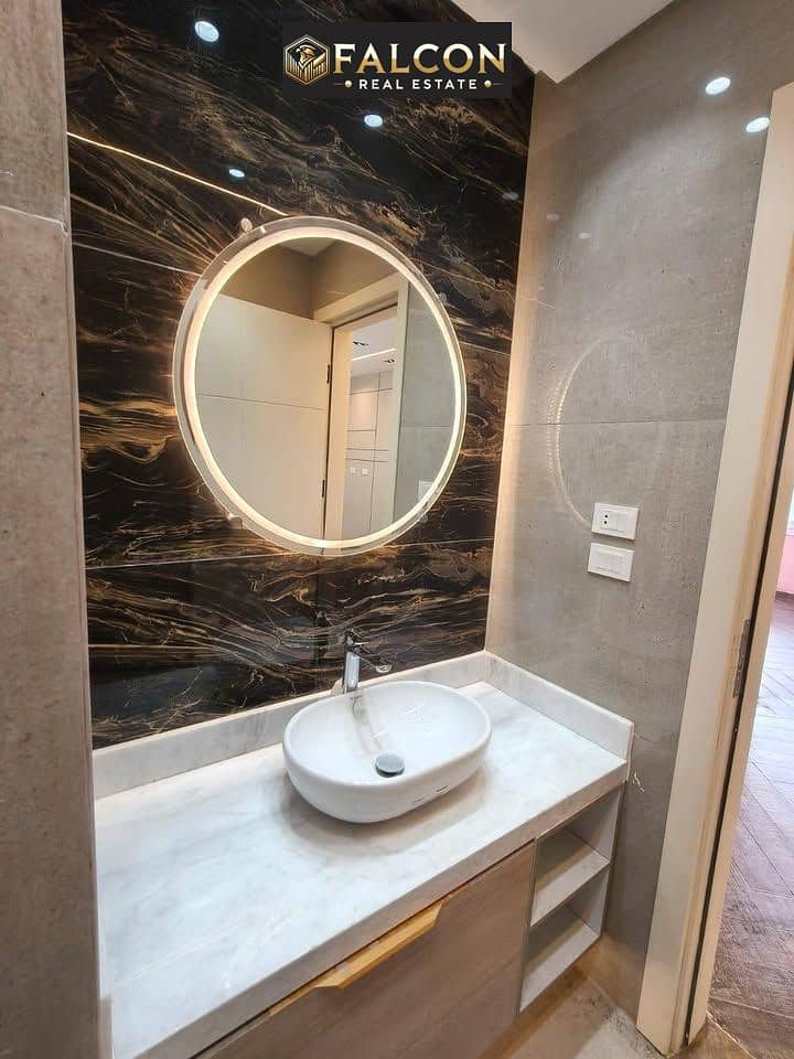 get now Duplex for sale, 4 bedrooms fully finished open view in District 5 Compound | District 5 next to Waterway New Cairo, Palm Hills & hyde park - Widok 5