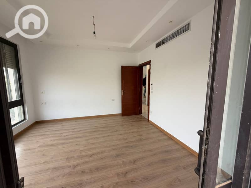 twin house city vila for rent west town fullyfinish special space - Mehr
