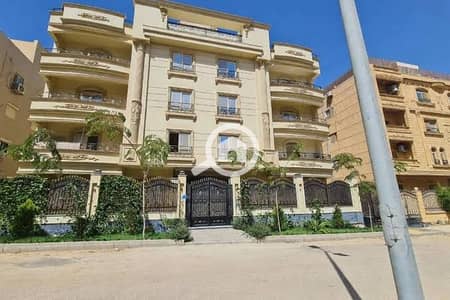 عقار سكني آخر 11 غرف نوم للبيع في مدينة الشروق، القاهرة - 1000263031. jpg