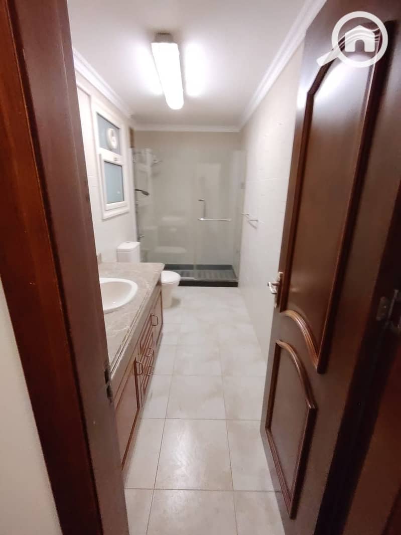 Duplex for rent in Sarayat Al-Maadi, ground floor with kitchen, air-conditioned, 5 rooms - Widok 5