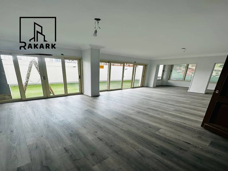 300 m administrative headquarters on the ground floor with a private entrance for rent in Sheraton – pohled 2