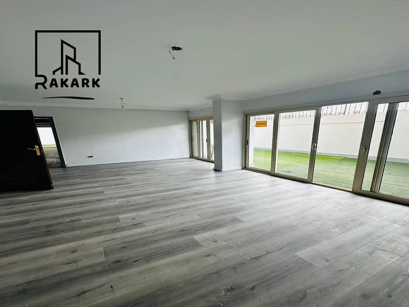300 m administrative headquarters on the ground floor with a private entrance for rent in Sheraton – pohled 4