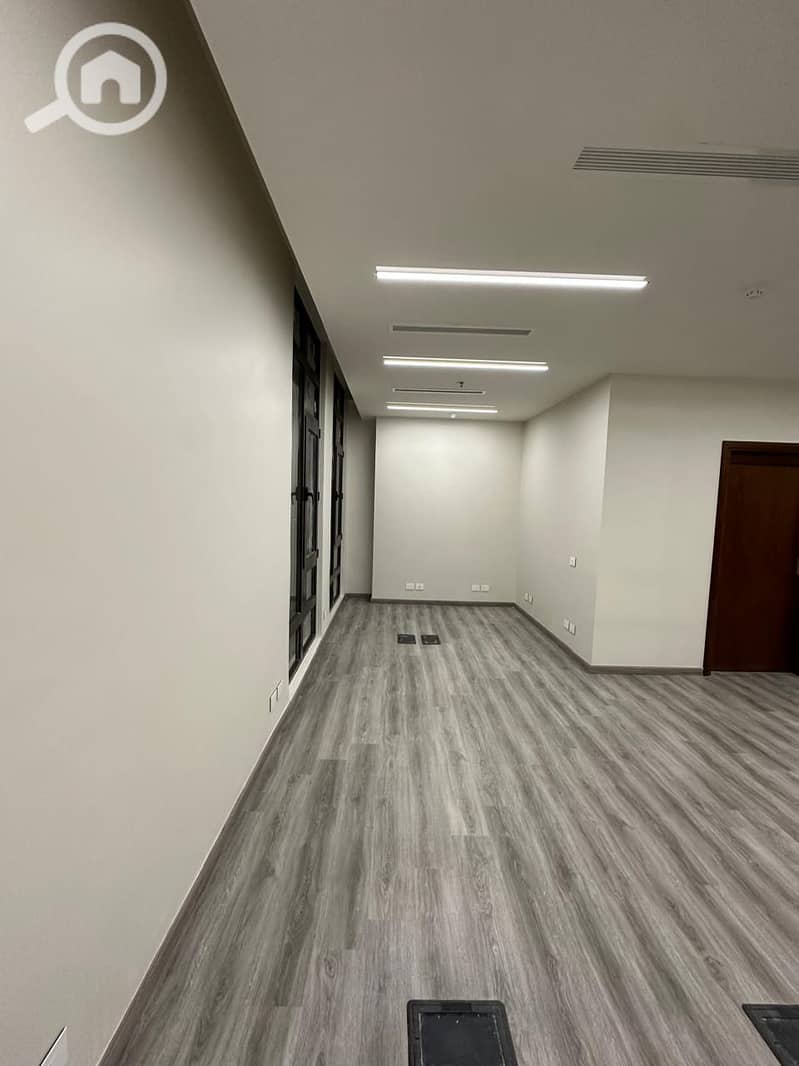 An office headquarters of 119 sqm fully finished for rent in District 5, New Cairo - Vista 4