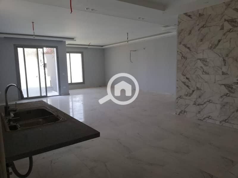Spacious Apartment for Rent in Village Gate Compound – pohled 3