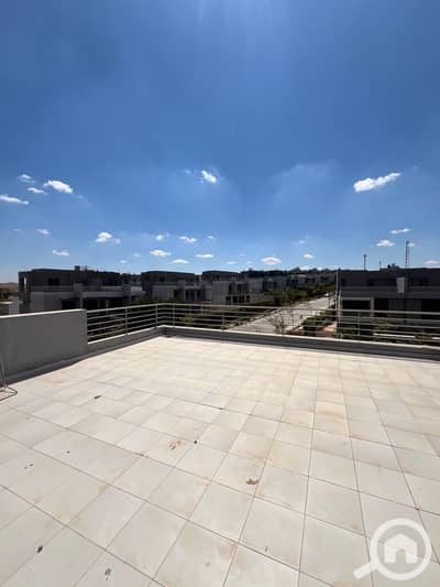 4 Bedroom Townhouse for Rent in Sheikh Zayed, Giza - fad5fcbc-2528-4445-9f74-d9b29778f1eb. jpeg 4 Bedroom Townhouse for Rent in Sheikh Zayed, Giza - fad5fcbc-2528-4445-9f74-d9b29778f1eb. jpeg
