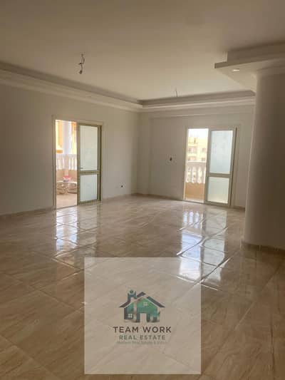 شقة 3 غرف نوم للايجار في الشيخ زايد، الجيزة - 174711f0-56b8-4cb8-8d62-81a6df4c6d70. jpg