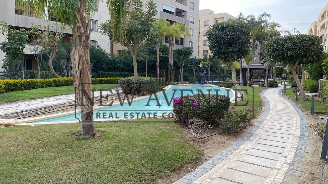 Apartment Corner with Garden Prime Location Overlooking Greenery and Lake and Bahri view in The Square New Cairo - Widok 3