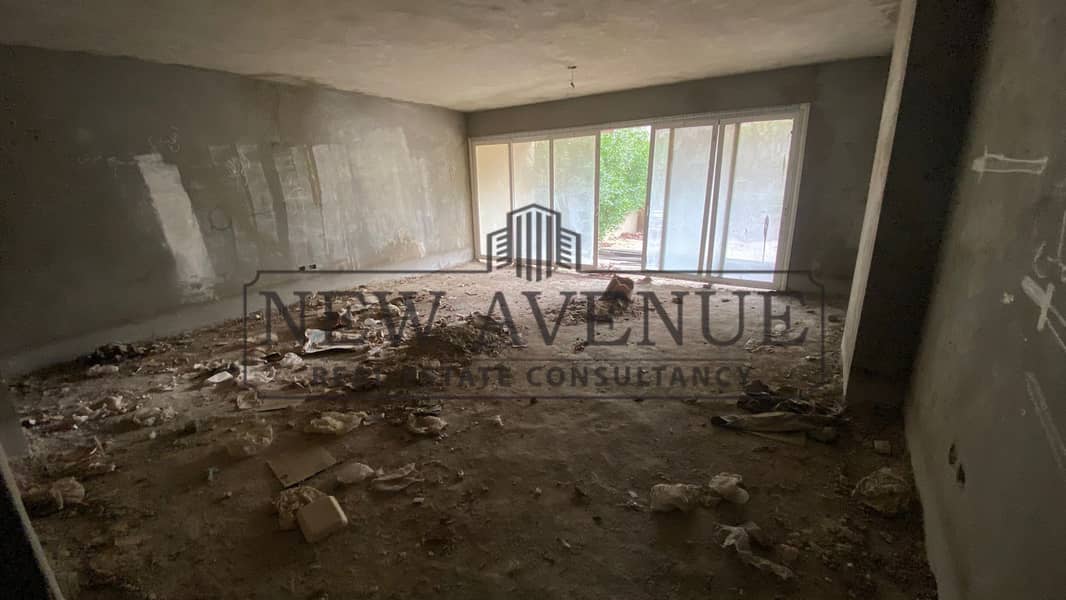 Apartment Corner with Garden Prime Location Overlooking Greenery and Lake and Bahri view in The Square New Cairo - Widok 6