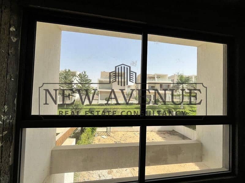 Townhouse Corner Villa 3 Bedrooms 4 Bathrooms 2 living rooms with the Best Layout at Fifth Square Al Marasem New Cairo - Widok 4