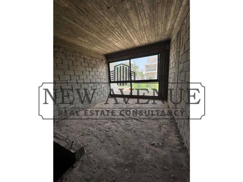 Townhouse Corner Villa 3 Bedrooms 4 Bathrooms 2 living rooms with the Best Layout at Fifth Square Al Marasem New Cairo - Widok 5