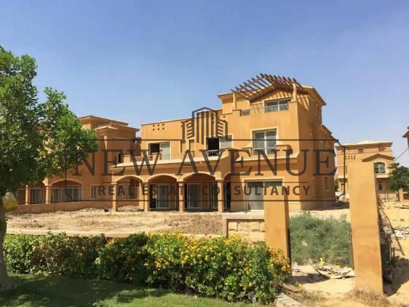 Vast Corner Town House in Dyar Park with Largest Garden and Modified Spaces 4 Bedrooms + Maid's room Ready to Move - Widok 6