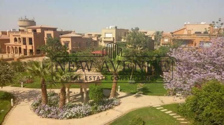 Delivered Twin House Directly On lake 4 Bedrooms 2 living rooms Maid's room 5 Bathrooms Semi finished in Bellagio - Mehr