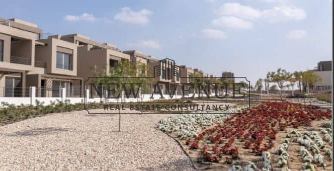 Townhouse for sale in a very prime location overlooking landscape - Mehr