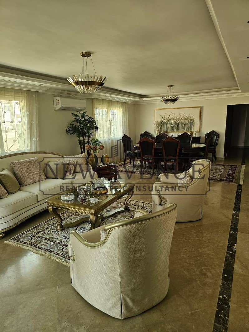 Roof apartment in fully finished with furniture and appliances with perfect view open wide garden El Shouifat, New Cairo - Mehr