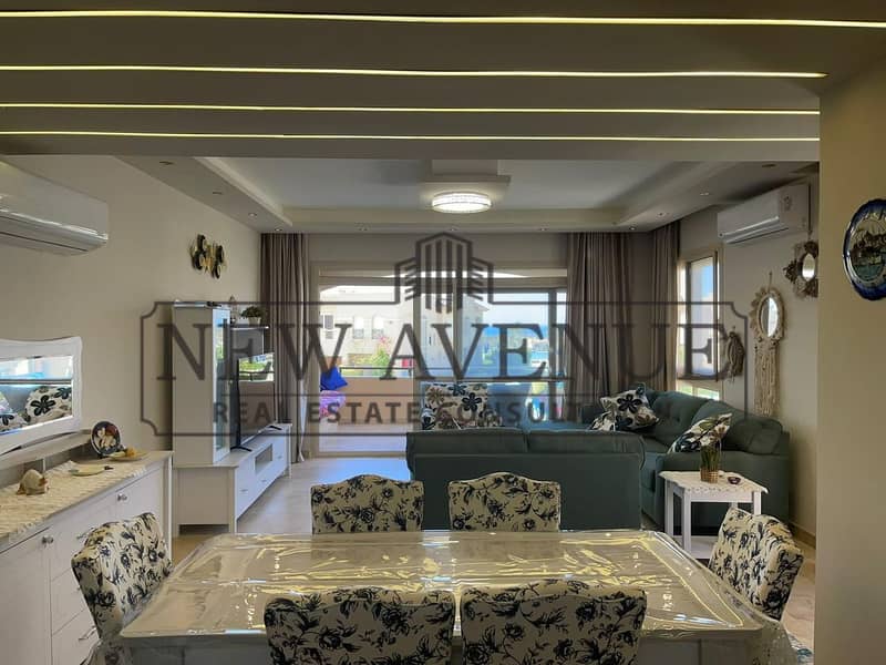 Chalet in La Vista Bay East for Sale 3 Bedrooms Fully Furnished with Appliances Directly on the Pool - Widok 4