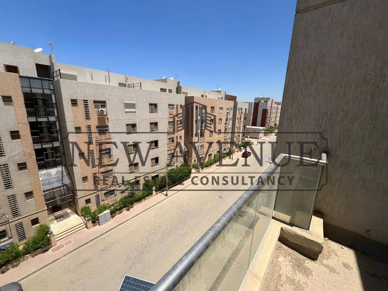 Penthouse 245m in Promenade Wadi Degla New Cairo ,Three Bedrooms and Roof 170m Ready to Move Core and Shell Facing North - Ansicht 5