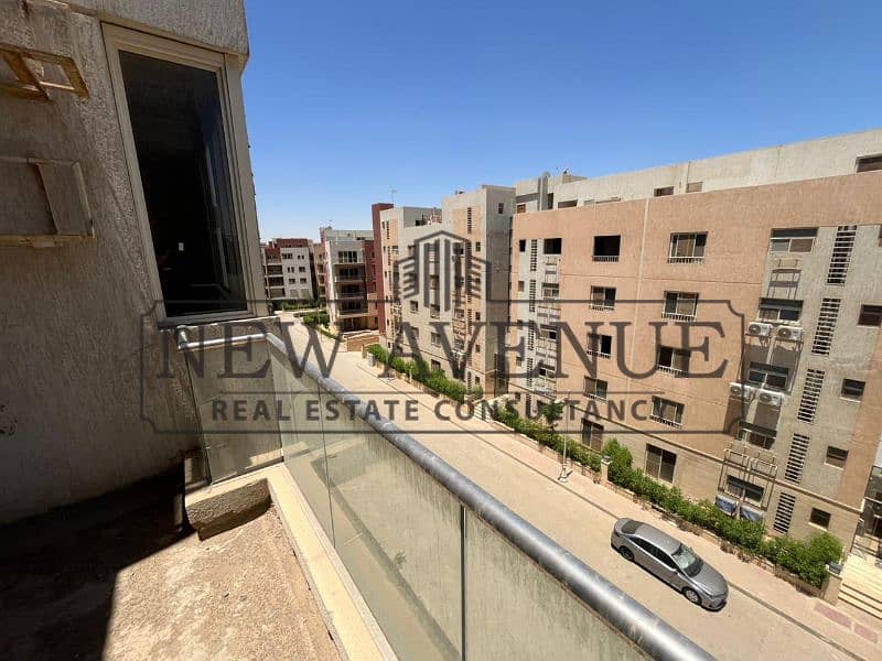 Penthouse 245m in Promenade Wadi Degla New Cairo ,Three Bedrooms and Roof 170m Ready to Move Core and Shell Facing North - Ansicht 6