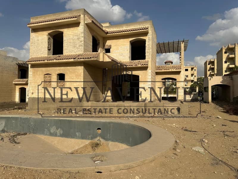 Standalone villa, 300m semi-finished in Al Shorouk 2000 - Aanzicht 4