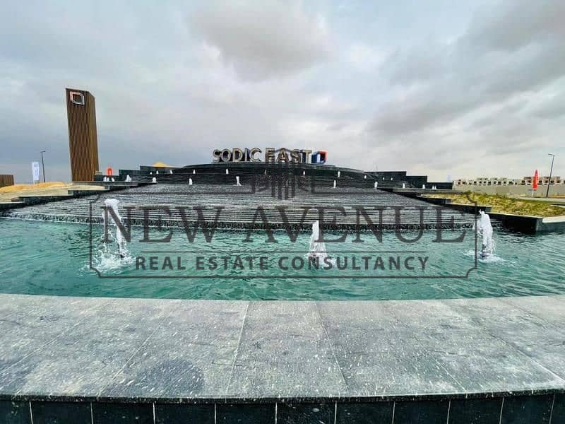 Penthouse with roof for sale in Sodic East New Cairo North oriented Good location Ready to move - Widok 3