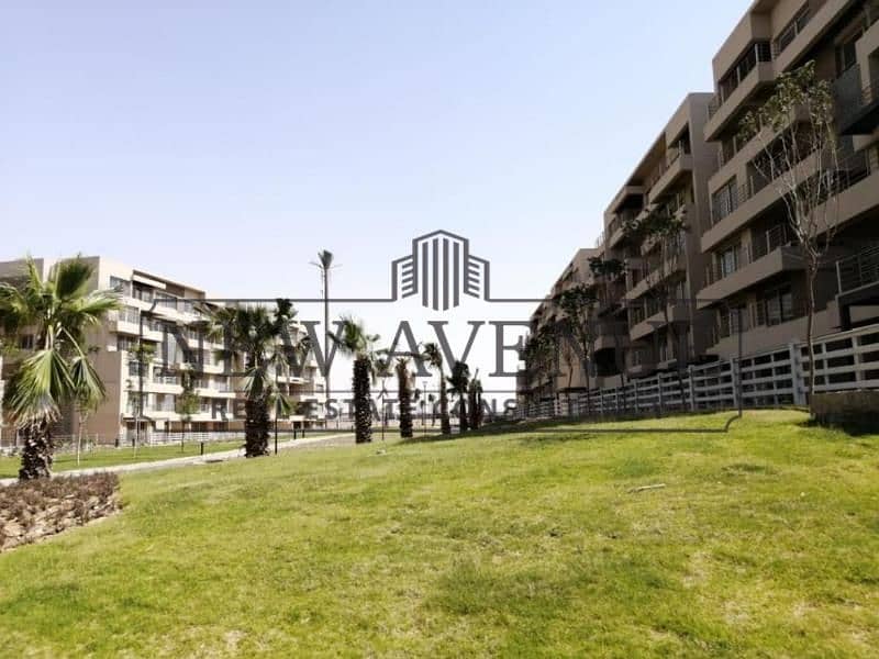 Apartment for sale at Capital Gardens Mostakbal city prime location landscape view Ready to move Core and Shell - Widok 4